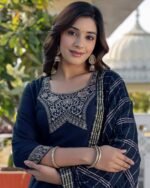 Women Woven Yoke Straight Kurta Set - Image 4